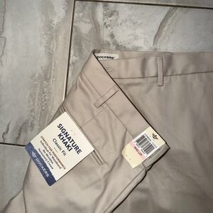 NWT Dockers Signature Classic Fit Khakis Pants Mens Sz 40x29 Flat Front